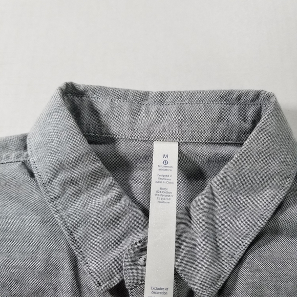 Lululemon Mens Short Sleeve Button Down Size Medium M Gray Shirt Front Pocket - Picture 4 of 7